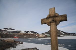 Cross in memory of Vince at McMurdo, Antarctica